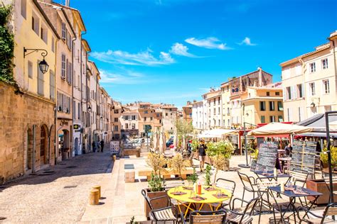 aix en provence angers|Züge von Aix